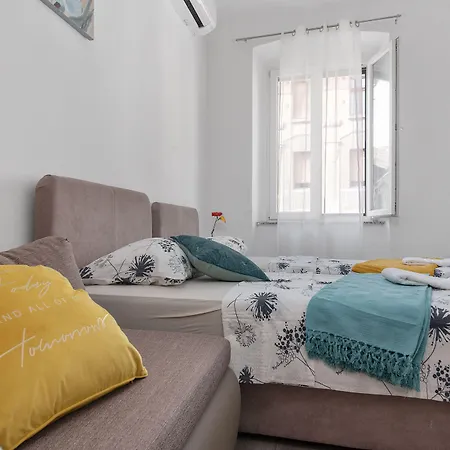 Pensjonat Little Flower In Center Rijeka